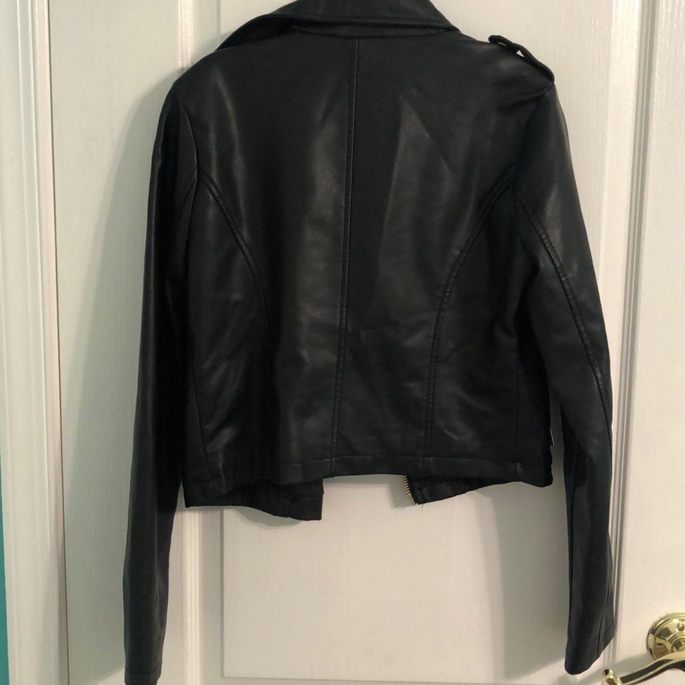 Leather jacket - Picture 2 of 3